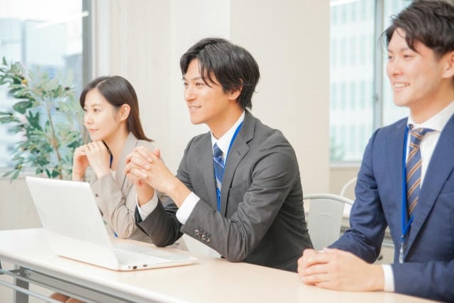 ビジネス効率と信頼性を高める請求書発行と管理業務の最新事情